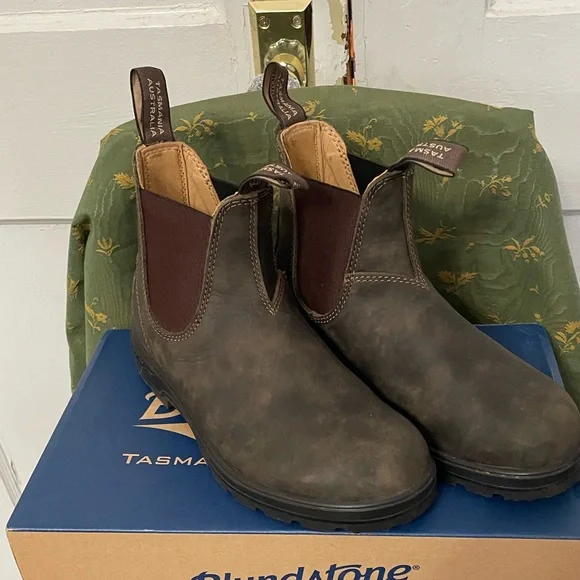 Women’s Classic Blundstone #585 - Picture 1 of 7